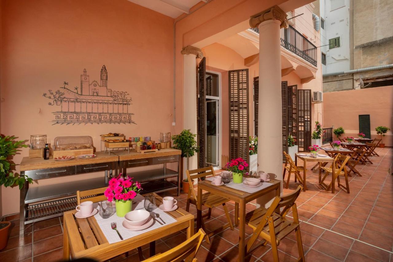 Antonios Hostal Sitges Dış mekan fotoğraf