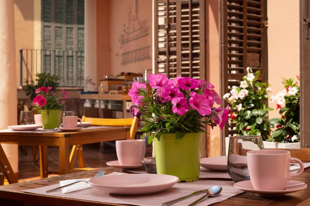 Antonios Hostal Sitges Dış mekan fotoğraf